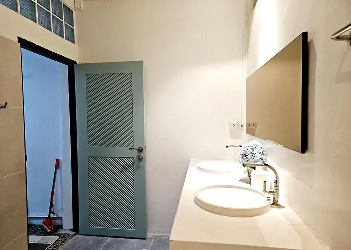 Apartment W House *